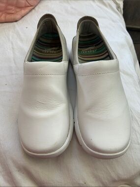 DANSKO 37 White Slip-On Comfort Shoes